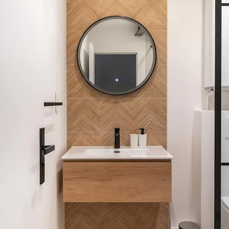 Charming New In Apartment Paris