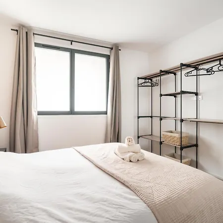 Charming New In Apartment *