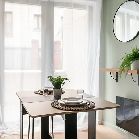 Stunning New In * Paris