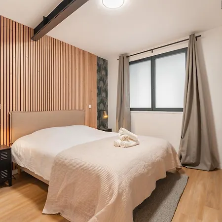 Appartement Charming New In Parijs