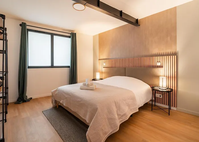 Charming New In Appartement